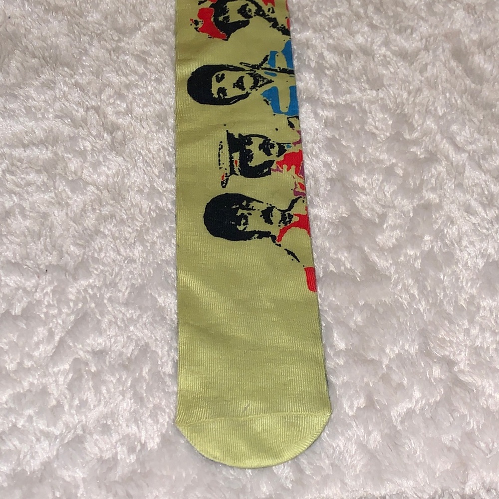 🎁NWT Mens Radio Days Lime The Beatles band Crew socks- Size:10-13 Fits Size 6-12 - Picture 5 of 9